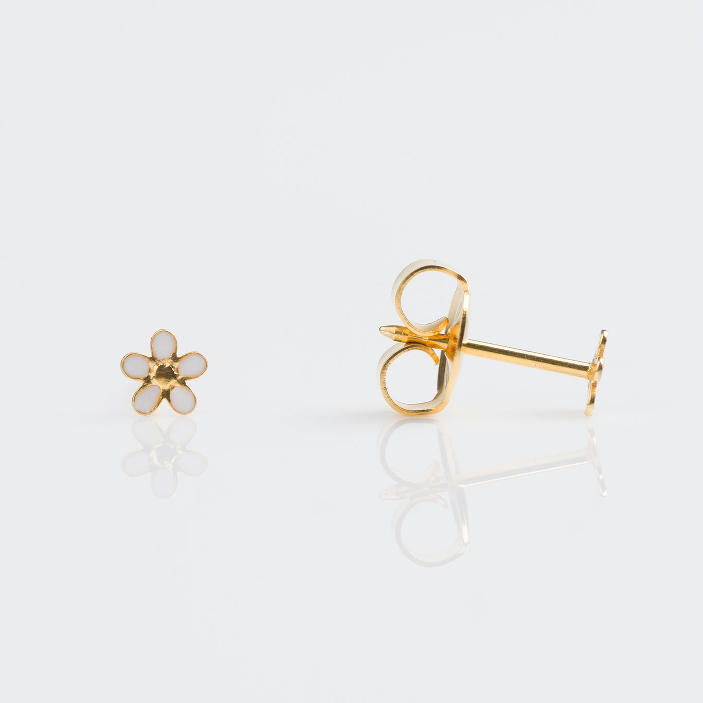 9K Solid Gold White Flower