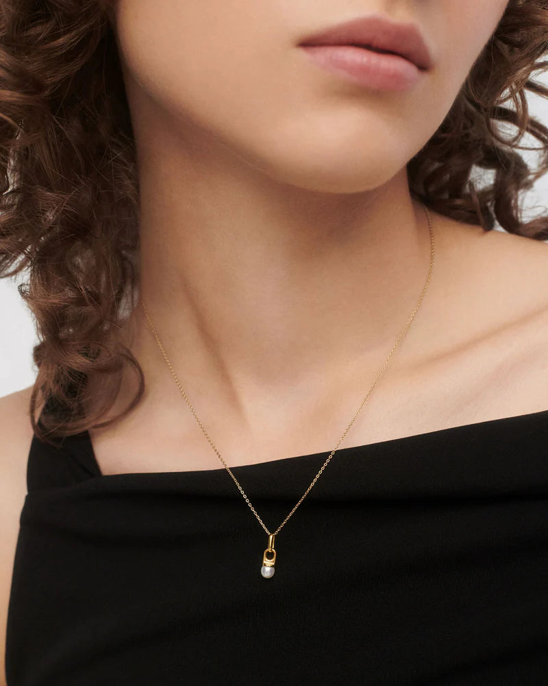 Pearl pendant