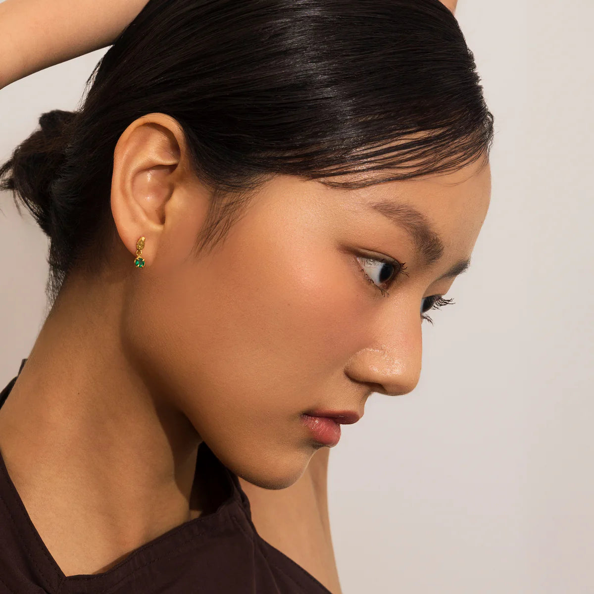 Mini Tota Emerald Earrings