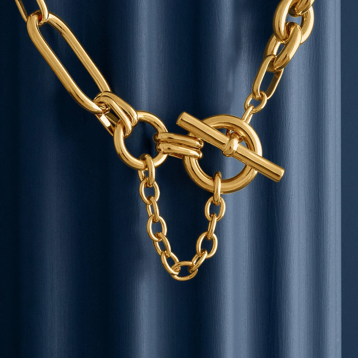 Chunky Gold T-Bar Chain